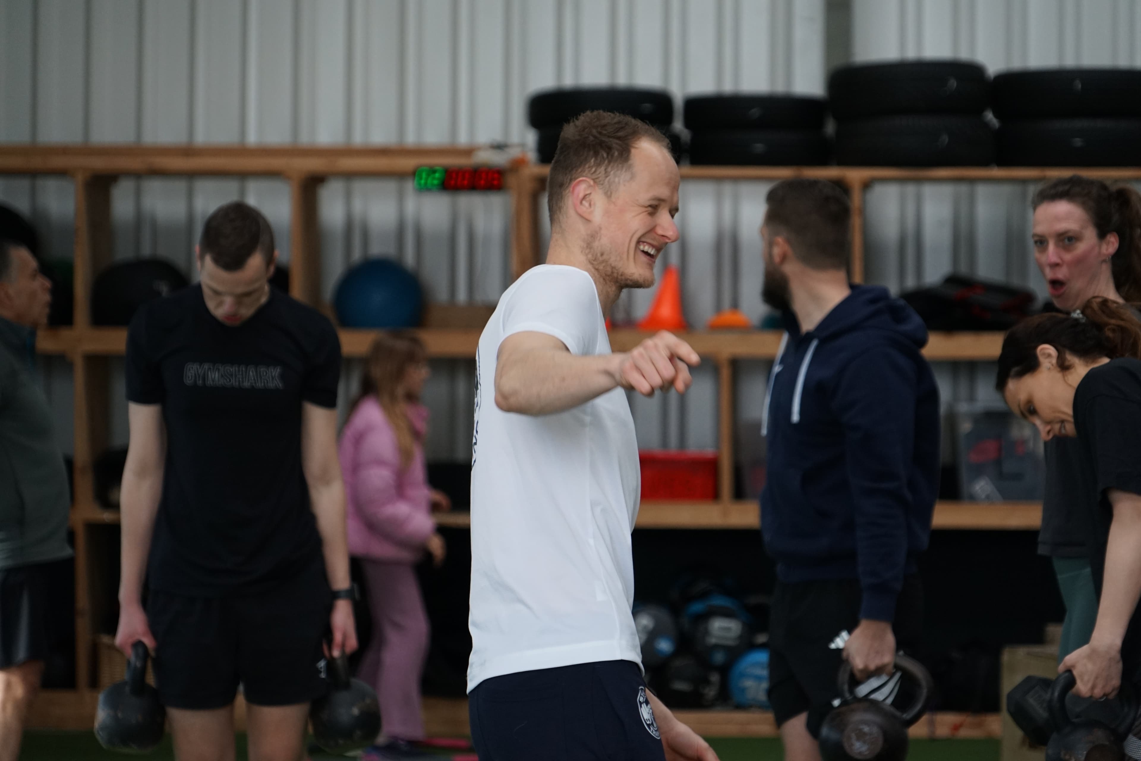 Timothy tijdens een small group training sessie